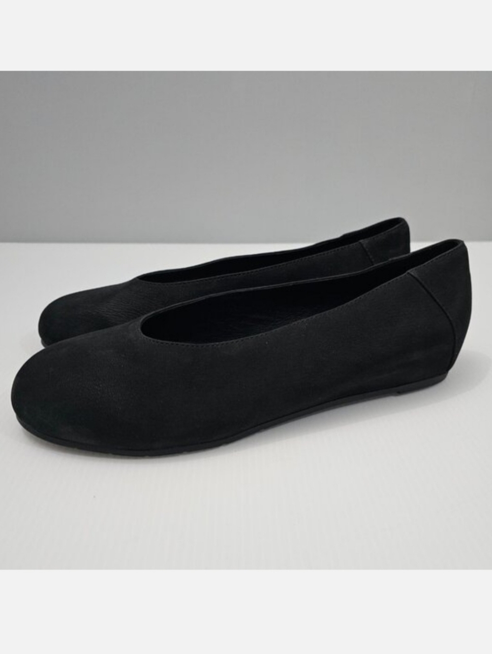Eileen Fisher Una 2 Flat Womens 8 Black Leather Slip On Hidden Wedge Comfort